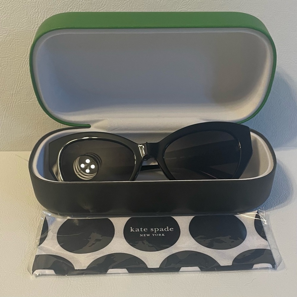 New Kate Spade Black Cat-Eye Sunglasses - Picture 2 of 6